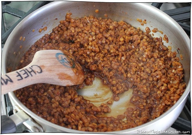 Sweet Korean Lentils. All the flavours of Korean BBQ made vegan and gluten free! Sweet and mildly spiced, just 15 minutes to make! #itdoesnttastelikechicken